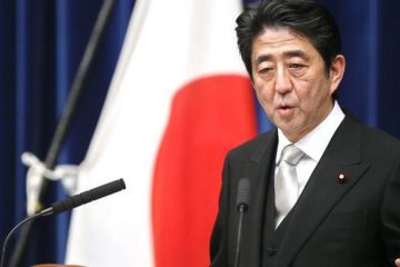 Japan : Abe pledges broad policy support to weather Brexit shock