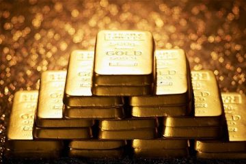 India : Gold hits highest in over two years as investors shun risk