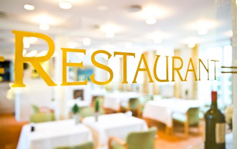 US : Why restaurant recession fears are on the rise