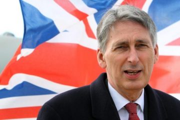 UK : Hammond aims to ease living standards squeeze, focus on budget