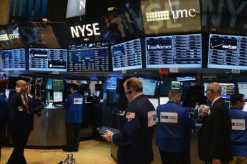 US : Dow, S&P hit highs; Trump comment hammers drug stocks
