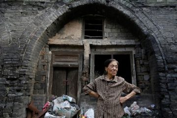 China : Undermining towns sink after mines close