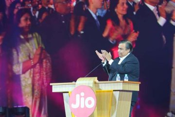 India : Reliance unwraps Jio mobile telecom network with free calls, cheap data