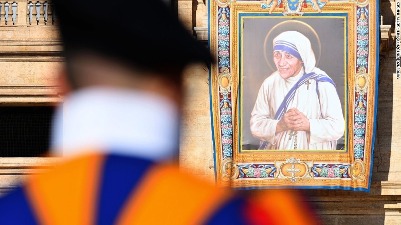 Mother Teresa to be made saint at Vatican ceremony