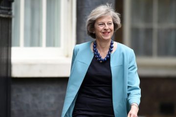 UK : PM May says government to set out progress on Brexit this week