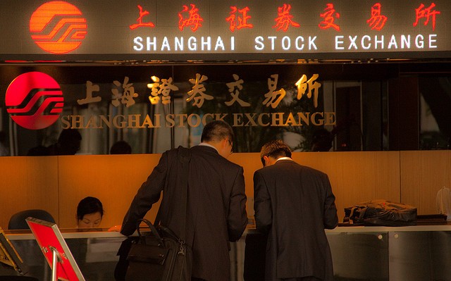 Chinese Stocks Dropped After a Fresh Signal from Beijing