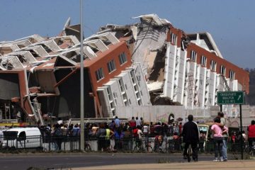 Major quake of magnitude 7.6 strikes Chile, tsunami warning lifted