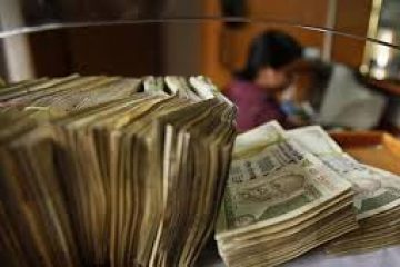 India allows banks, post offices to deposit old bank notes with RBI