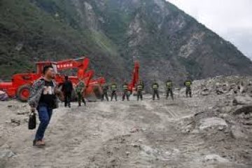 Villagers begin to mourn dead after deadly China landslide