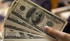 Dollar holds firm as growth fears stalk markets