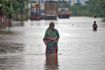 Rescuers on war footing as flooding hits western, eastern India
