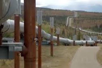 Harvey shuts down major U.S. fuel pipeline