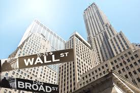 Wall Street’s Incredible Shrinking Earnings Outlook