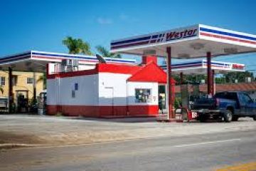 40% of Miami gas stations are out of gas as Irma nears