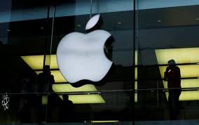 Apple becomes first company to hit $3 trillion market value, then slips