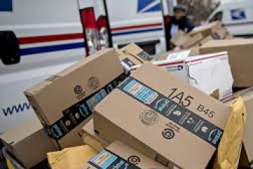 Trump orders Postal Service review after attacking Amazon