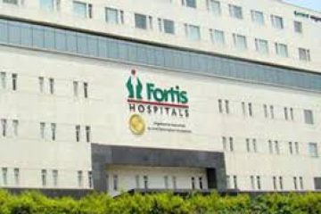 Clouds over hospital chain Fortis keep suitors from making higher bids