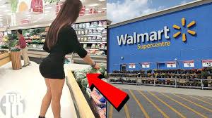 Walmart’s online sales grow 33%