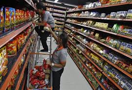 India April retail inflation rate climbs for first time in four months