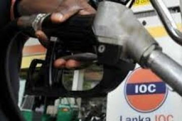 India’s top fuel retailer trims petrol, diesel prices