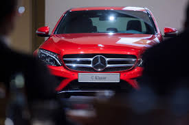 Auto Stocks Flop as Daimler Cuts Its Profit Expectations Because of the Brewing U.S.-China Trade War