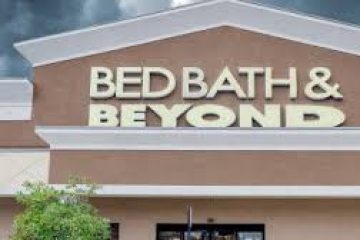 Bed Bath & Beyond plunges on awful sales. Stock at 18-year low