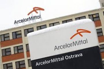 ArcelorMittal to make $1 billion creditor payment to bid for Essar Steel