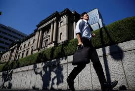 BOJ maintains massive stimulus as Kuroda warns of growing risks