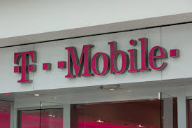 T-Mobile CEO Legere to step down next year, shares slip