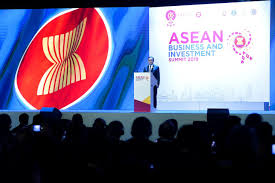Trade talks in balance at Southeast Asian leaders summit