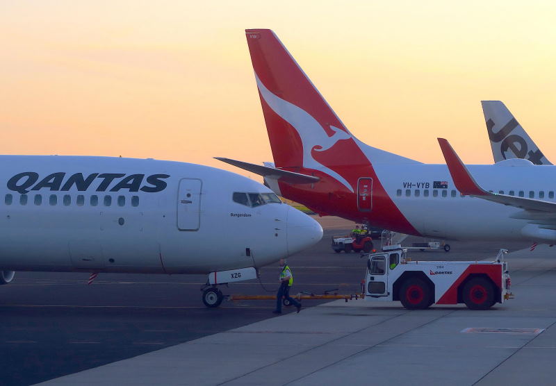 Qantas says Australian state border closures hampering recovery, posts $1.4 billion loss
