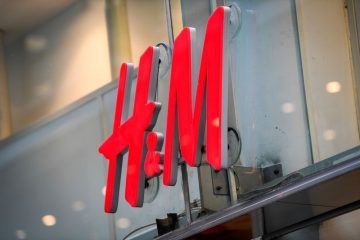 H&M’s fourth quarter sales hit by second coronavirus wave