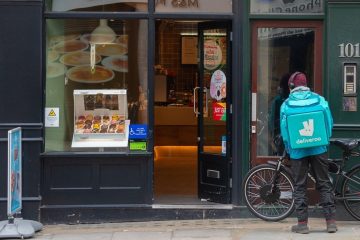 UK’s Deliveroo raises $180 million from investors, valued at $7 billion