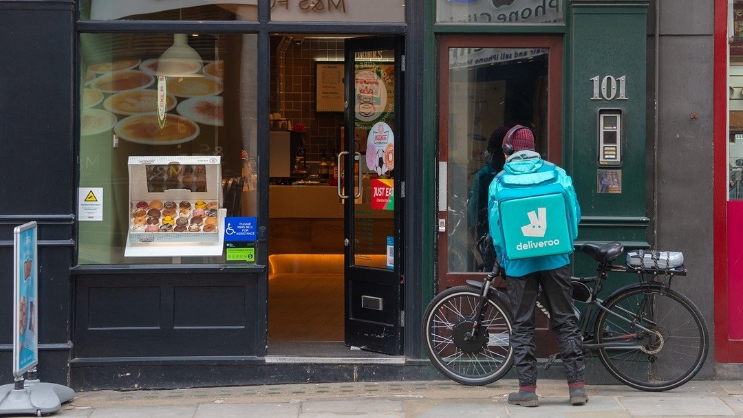 UK’s Deliveroo raises $180 million from investors, valued at $7 billion