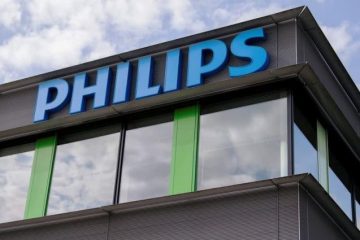 Philips shares hit 9-year low on weak quarter and guidance cut