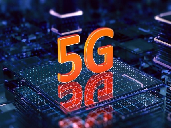Orange to launch experimental 5G network amid telecom rush to the cloud