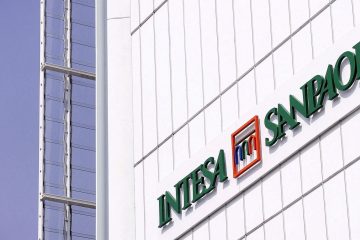Intesa Sanpaolo shares rise after green light to buyback plan