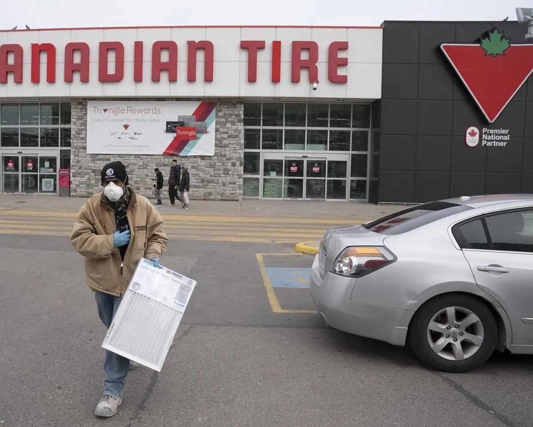 Canadian Tire quarterly profit dips on higher costs