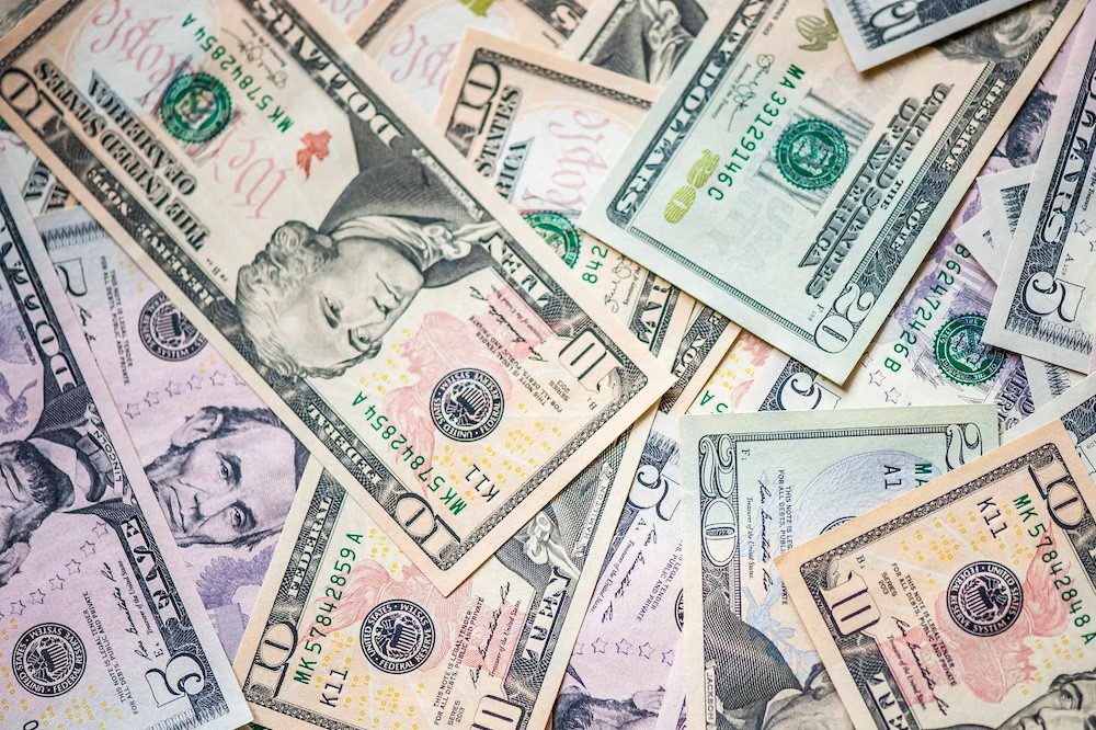 Dollar Index dips close to 99.00 amid US-Iran peace pact hopes