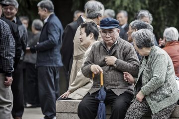 China increasing its low retirement age