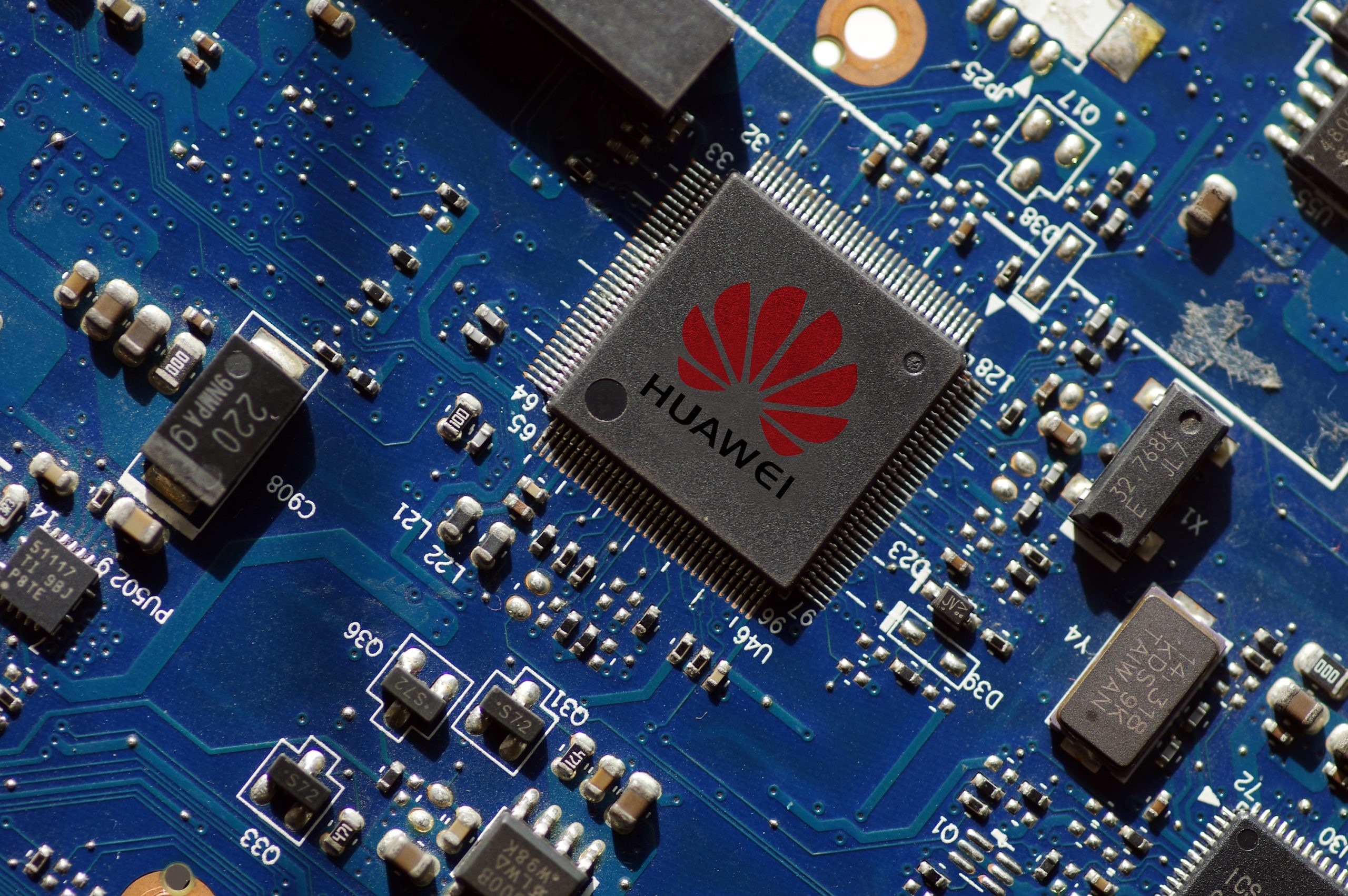 Huawei created a new AI chip to compete with Nvidia