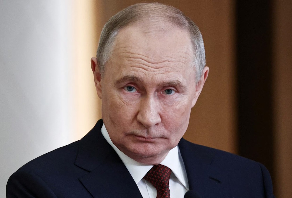 Putin promised a harsh response to Ukraine’s drone attack, says Trump.