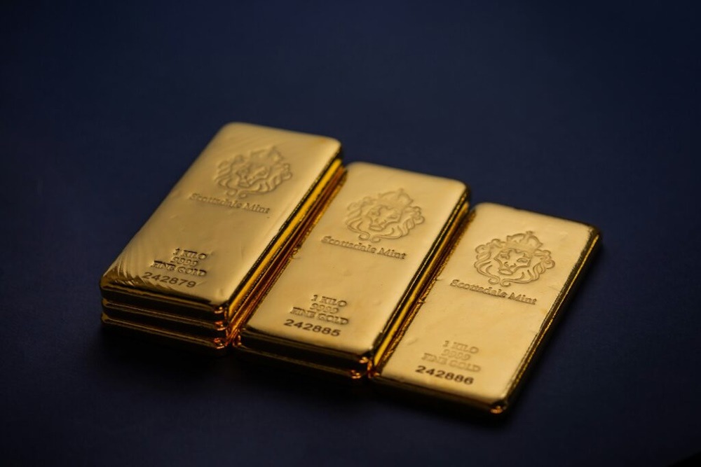 Gold Falls as Markets Expect Inflation Shock