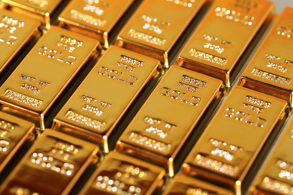 Gold Hits Two-Week High as Weak US Data Sparks Fed Rate Cut Speculation