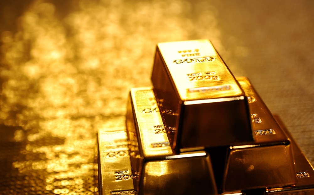 Gold rises 1% as US-Iran deal expectations strain Oil and Dollar