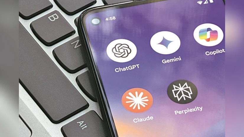 Investors analyze software stocks amid AI disruption risks