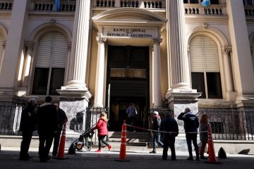 The US provides a $20 billion lifeline to stabilize Argentina’s economy