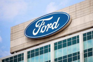 Ford Faces $19.5B Loss, Shifts Focus from EVs to Hybrids