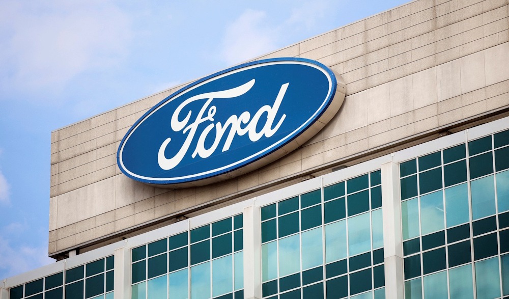 Ford Faces $19.5B Loss, Shifts Focus from EVs to Hybrids