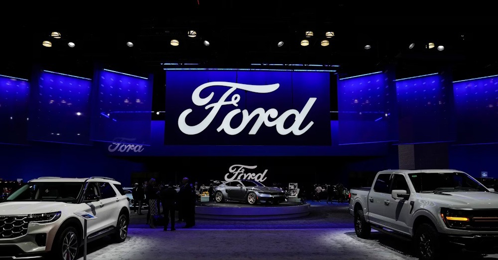 Ford CEO Talks China-US Car Joint Venture with Trump Officials